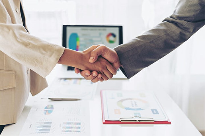 samarbejde_handshake_medarbejdere