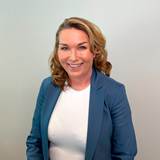 Tanja Med Baggrund 800X854px